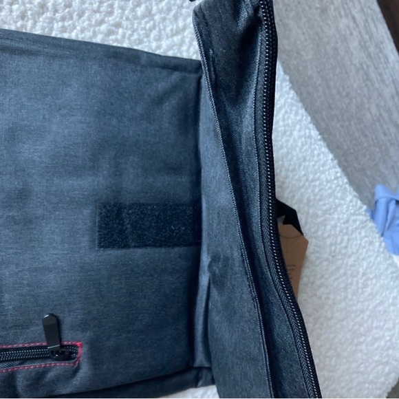 BNWT Chipotle Backpack - Picture 5 of 8